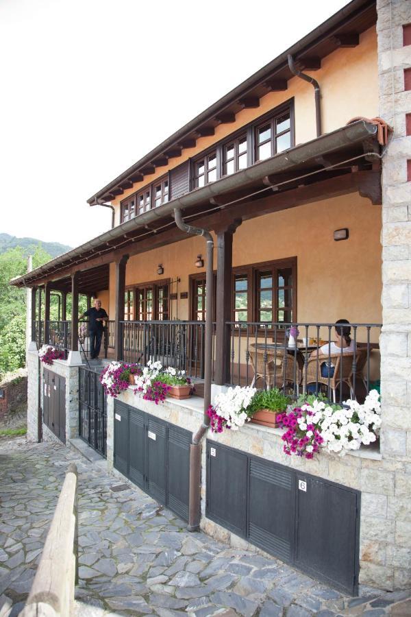 Apartamentos Rurales San Feliz Pola de Lena Buitenkant foto